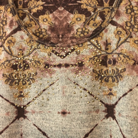 One World Top - Picture 8 of 8